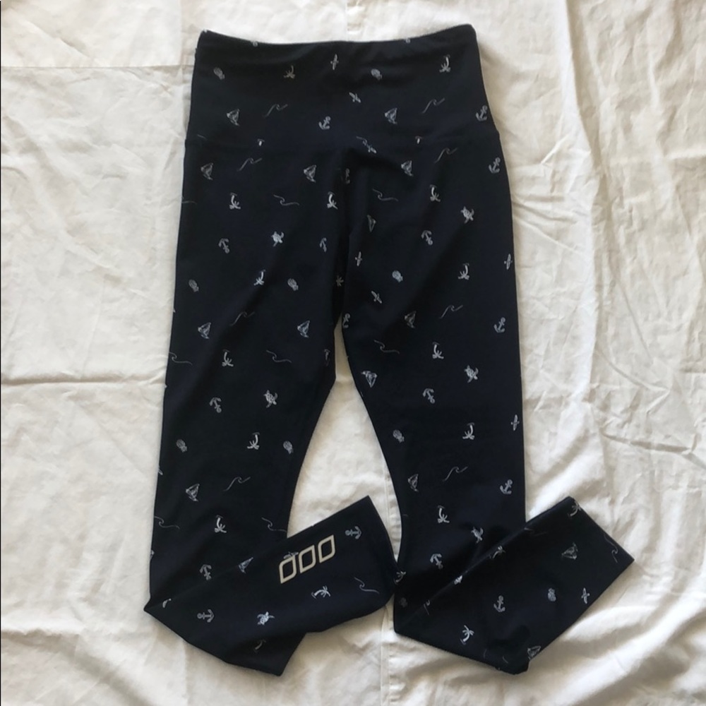 Great condition size small Lorna Jane leggings